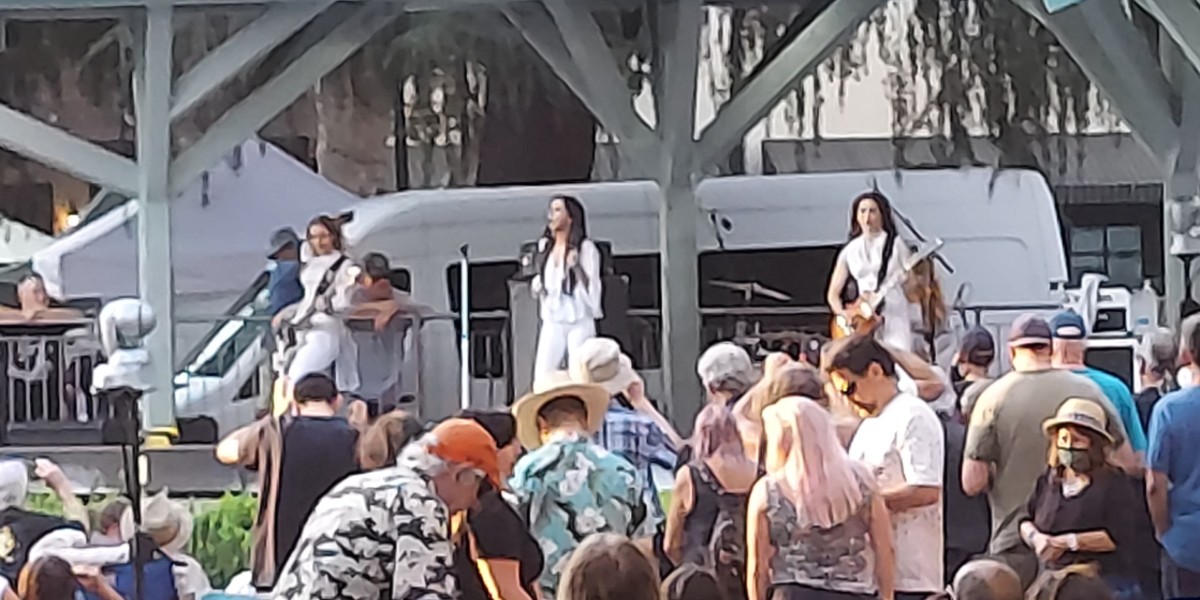 Packed crowd at Todos Santos Plaza